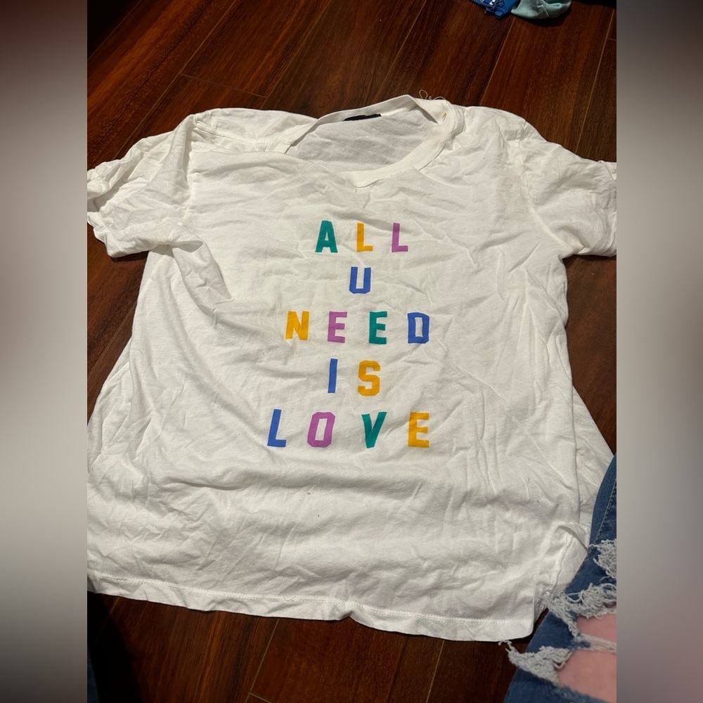 graphic tee